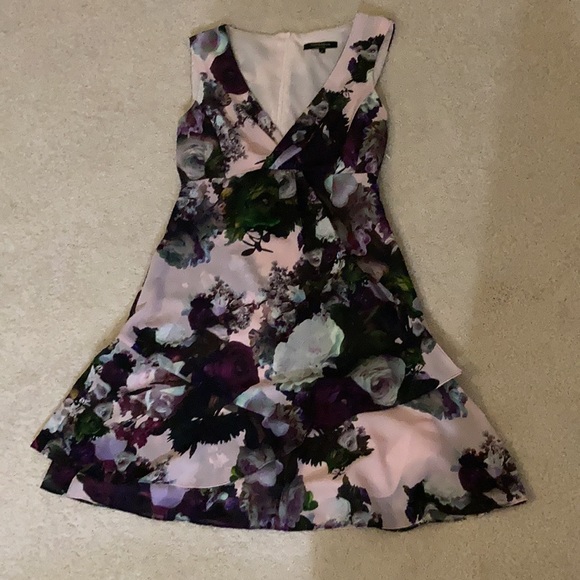 Nanette Lepore dress size 4 - Picture 7 of 7